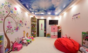 натяжной потолок в детской комнате