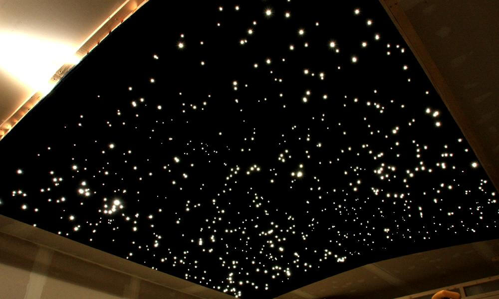 натяжной потолок со звездами